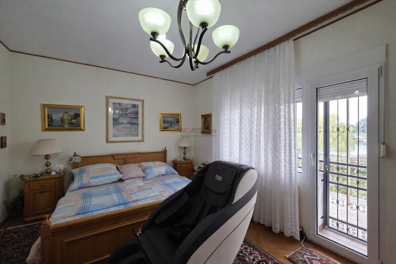 Snagov refugiu exclusivist pe malul lacului, proprietate rara